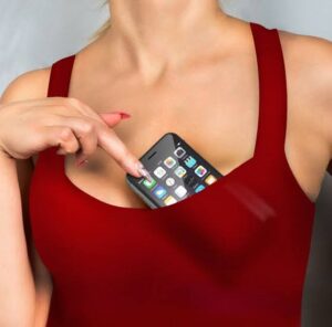 4 Places You Should Avoid Keeping Your Phone To Protect Your Health 