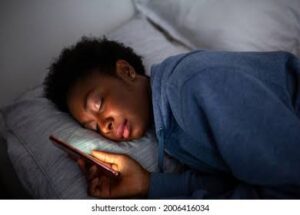 5 Reasons Why You Should Avoid Sleeping With Your Phone Next To Your Head