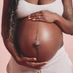 Why A Dark Line Appears On The Stomach During Pregnancy And What It Does